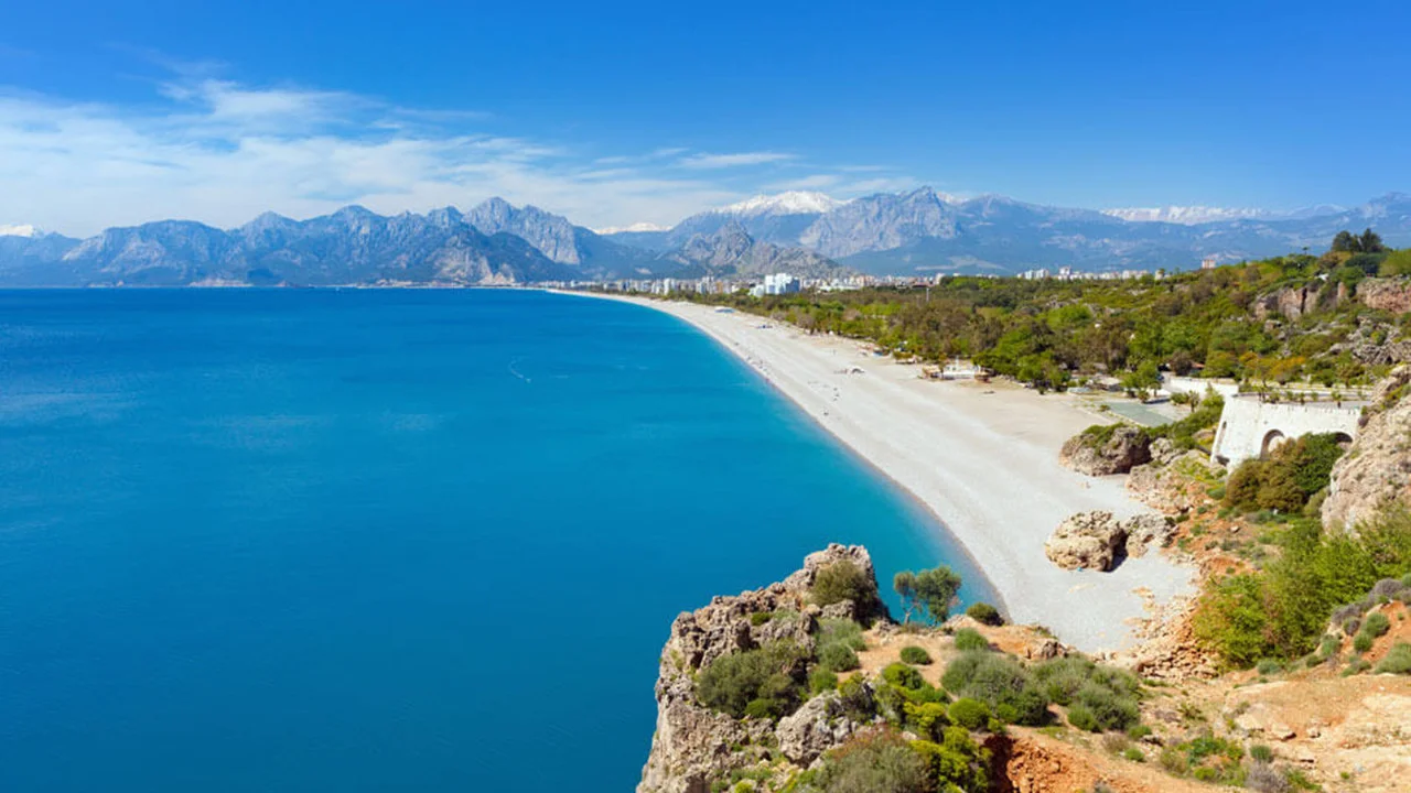 Antalya En Iyi 8 Plaj: Mavi Bayrakli